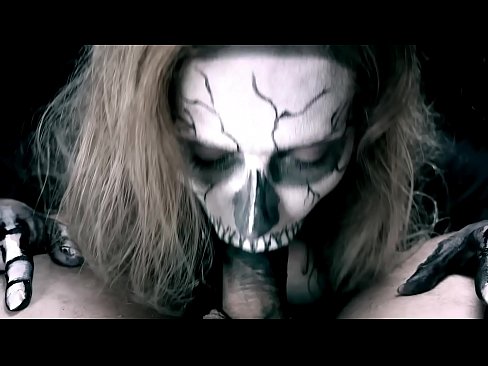 ❤️ Noia dimoni xuclant polla amb la seva boca negra i empassant semen. ❤️❌ Porno al ca.justindianpornx.ru ❤